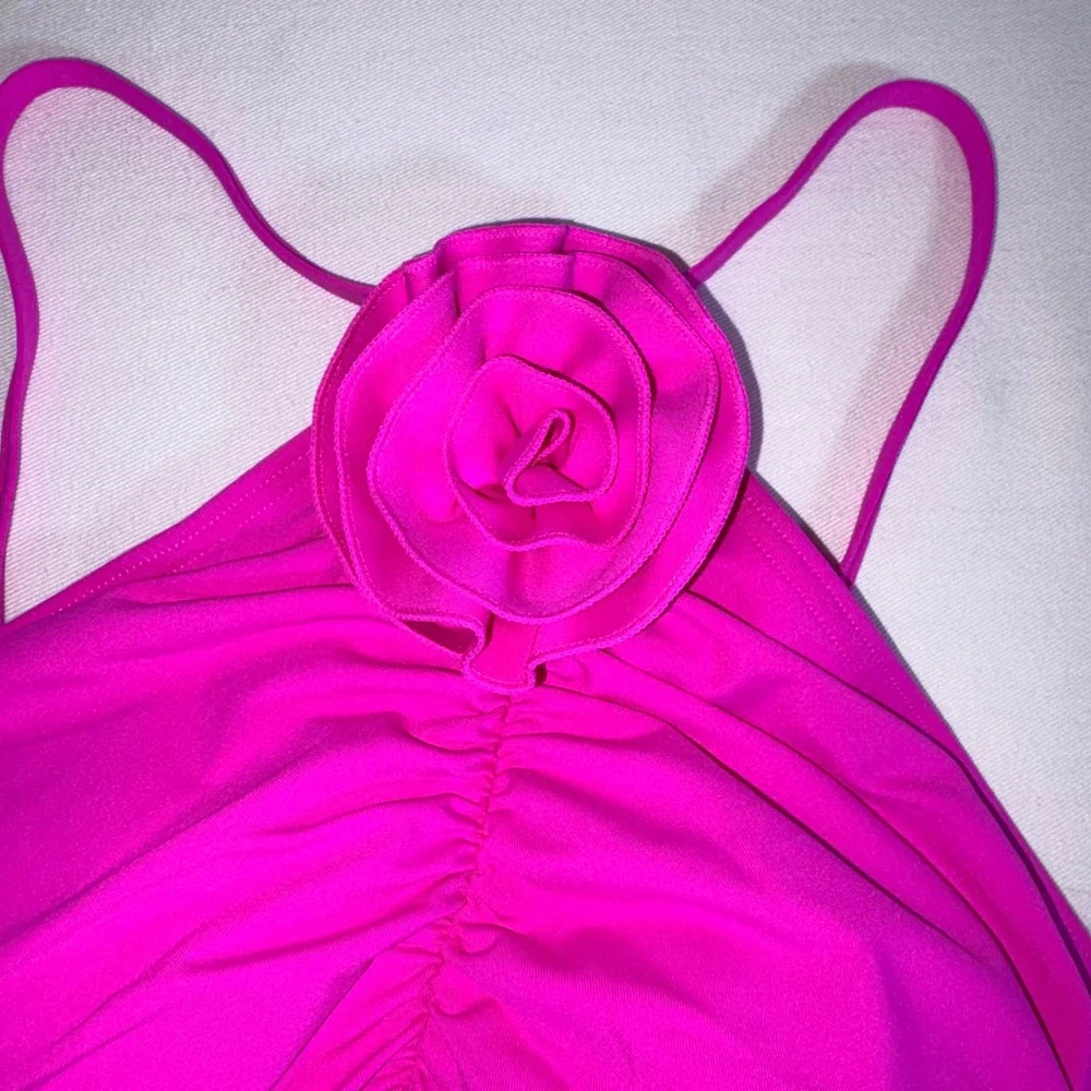 Kate Spade one Piece Swimsuit Medium snap dragon New Ruched Rosette High Neck